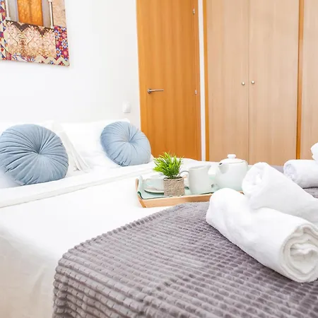 Cl15 Modern And Spacious Holiday home *