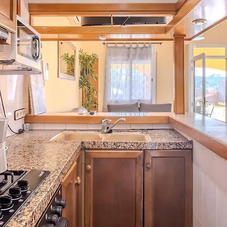 Cl15 Modern And Spacious Holiday home *